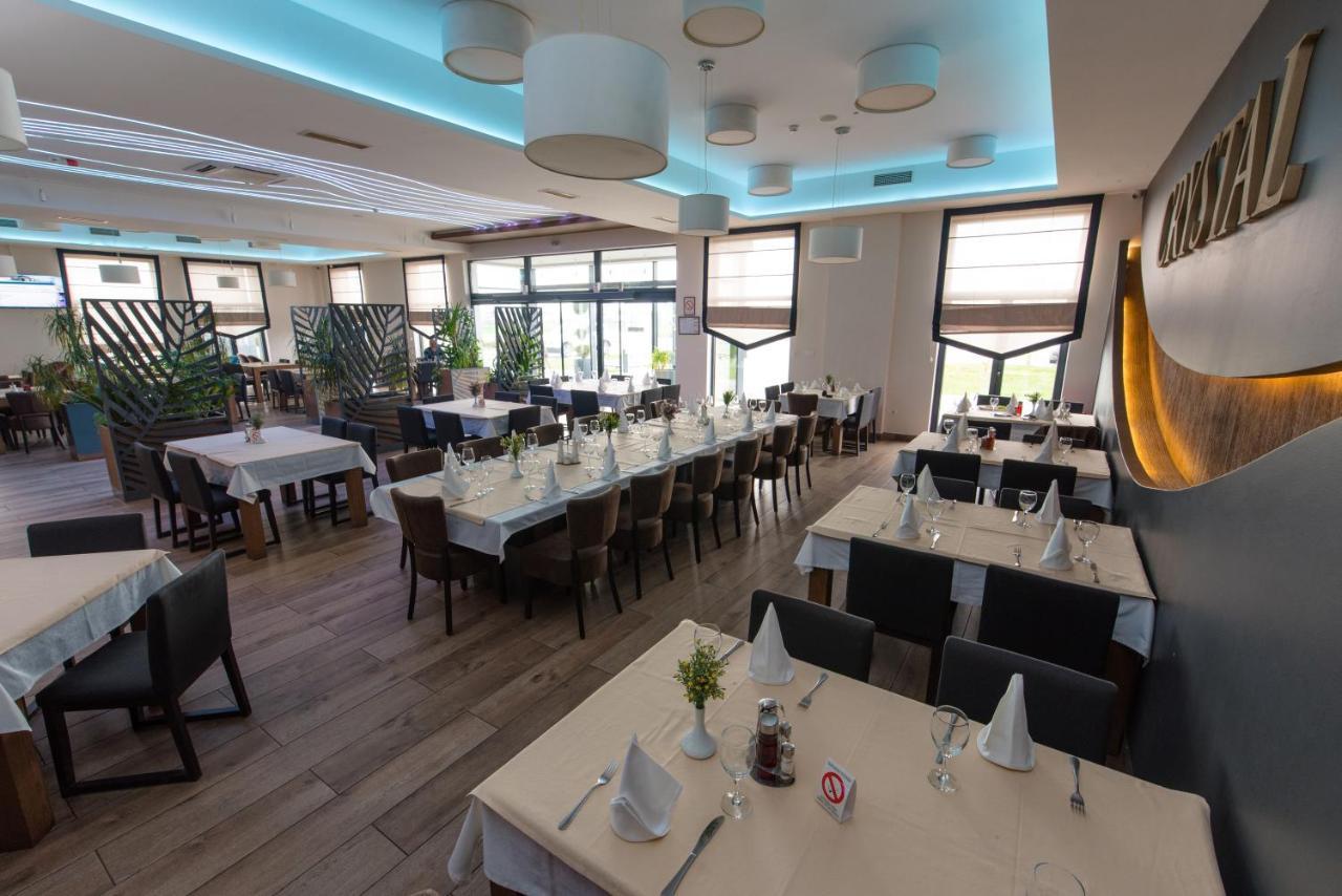 Hotel Crystal Pecinci Zewnętrze zdjęcie