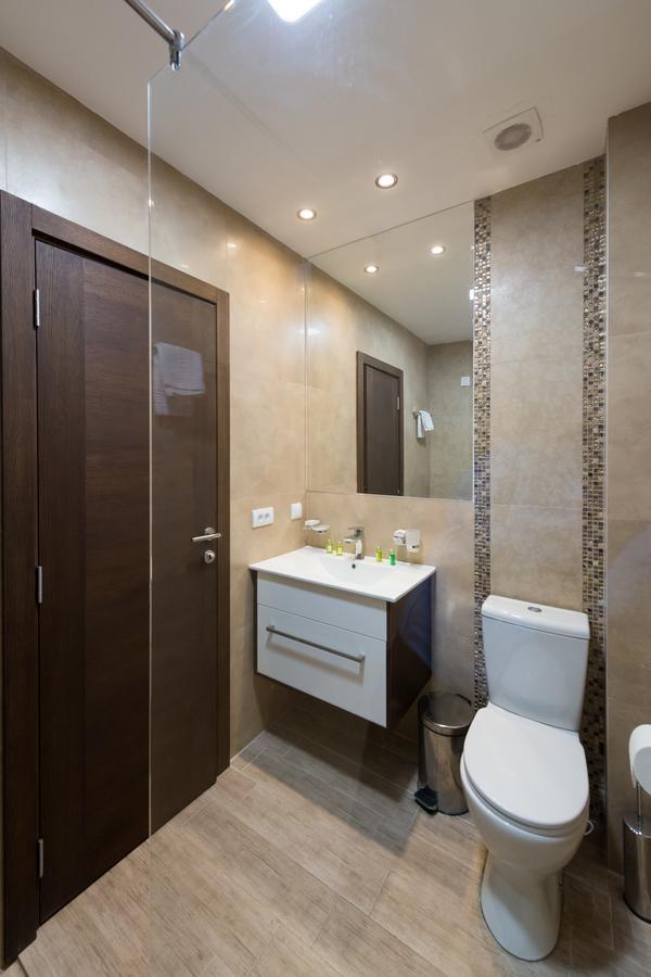 Hotel Crystal Pecinci Zewnętrze zdjęcie