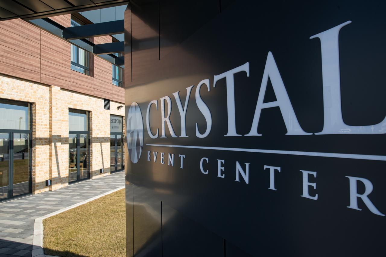 Hotel Crystal Pecinci Zewnętrze zdjęcie