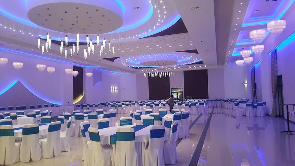 Hotel Crystal Pecinci Zewnętrze zdjęcie