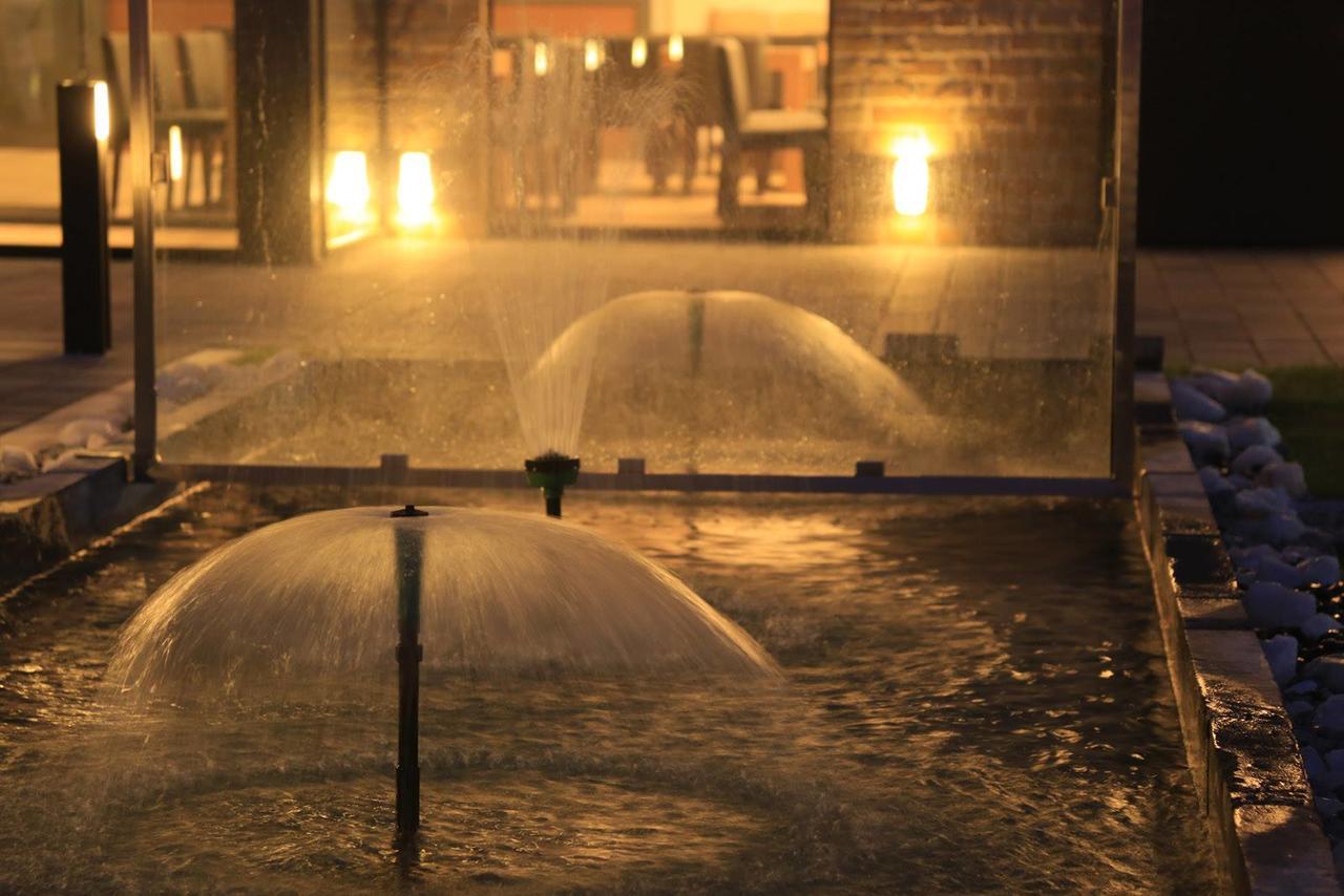 Hotel Crystal Pecinci Zewnętrze zdjęcie