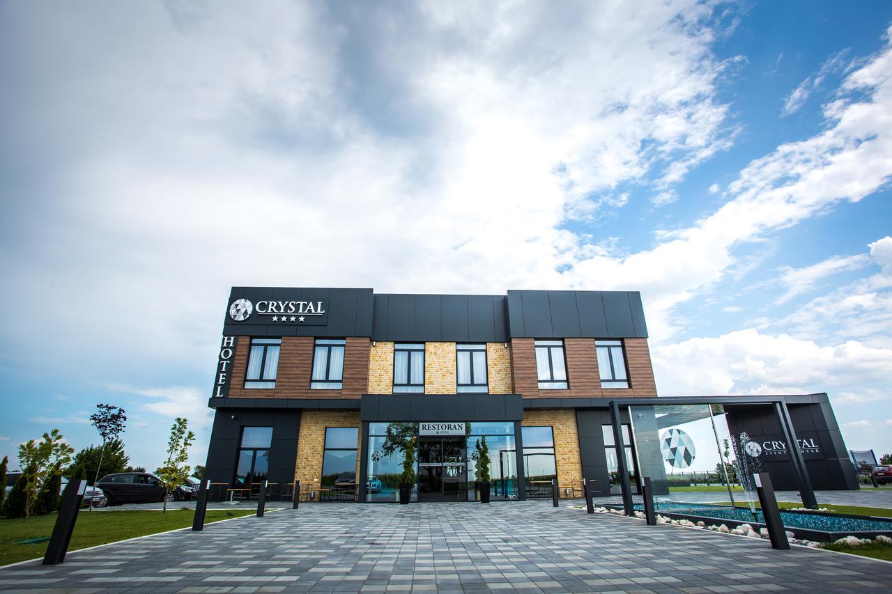 Hotel Crystal Pecinci Zewnętrze zdjęcie